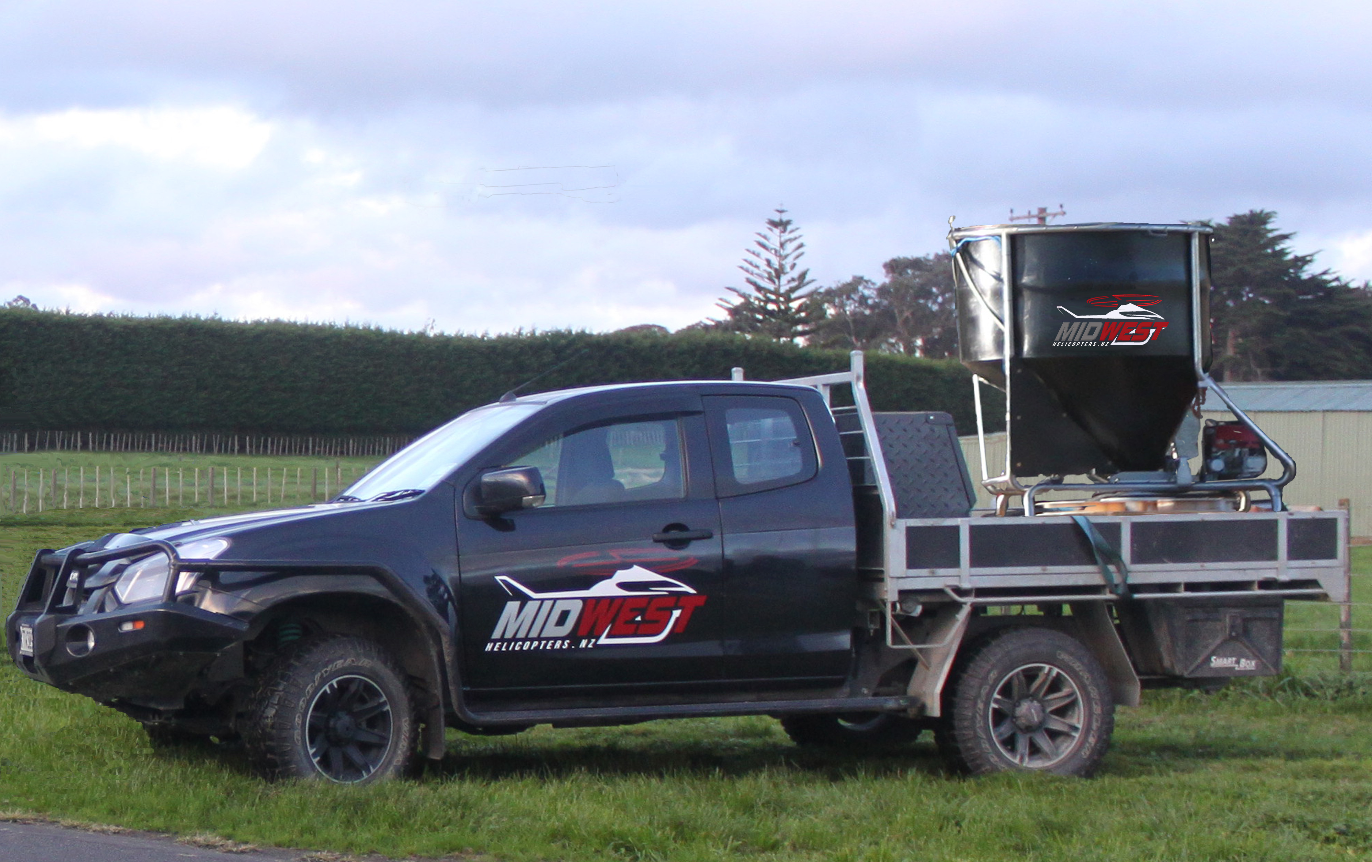 Ute-with-Bucket_edited-2